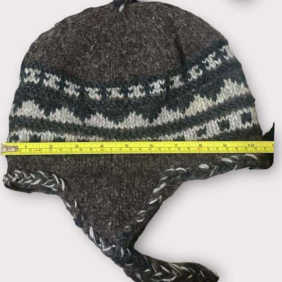 Iconic Wool Ear Flap Warm Winter Hat Made in Nepal OS Brown & Grey Ties & Tassel - Picture 6 of 8
